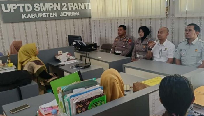 Jasa Raharja Jember dan Kamsel Polres Jember Gelar Sosialisasi PPKL 