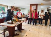 Peringati HUT ke- 79 RI Sahid Hotel Surabaya Gelar Upacara, Ragam Lomba dan potong Tumpeng