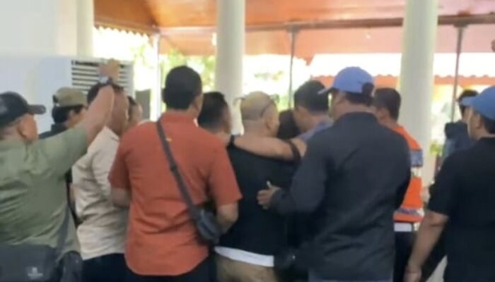 Oknum Keamanan Diduga Intimidasi Wartawan Saat Mediasi PT SGM