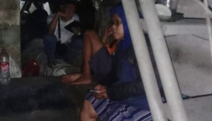 Pintu Pabrik Dikunci, 30 Karyawan CV Variatexindo Terisolasi