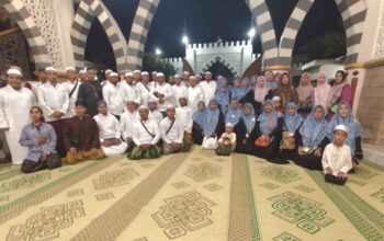 Dari Surabaya ke Solo, Majelis Ar-Rohimin Akhiri Safari Ramadan Bersama Habib Syech