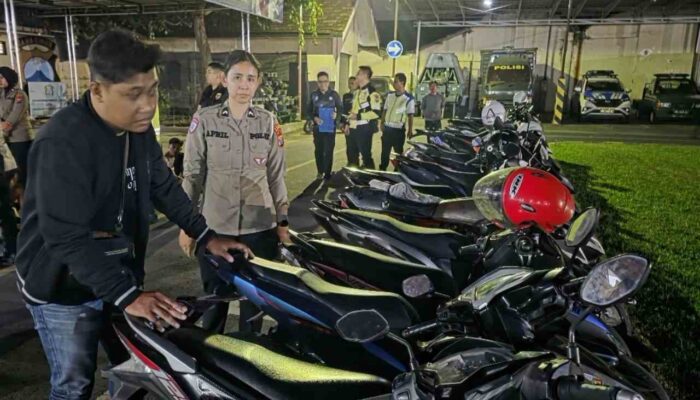 Polres Mojokerto Kota Amankan 80 Pemuda Konvoi,1 orang Kedapatan Bawa Sajam