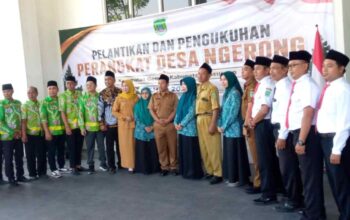Pelayanan Publik Jadi Prioritas, Pemdes Ngerong Kukuhkan Perangkat Desa Baru