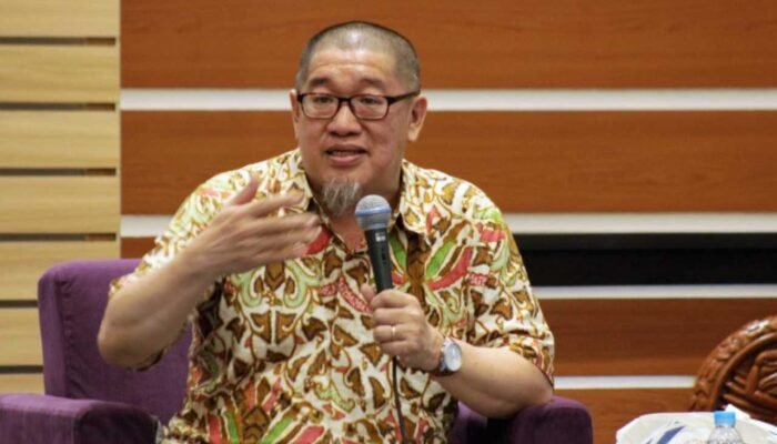 Guru Besar FISIP UNAIR: Sarjana Bertambah, Jalan Kerja Tak Selalu Terbuka