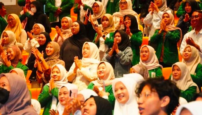 Calon Wisudawan Unusa Diingatkan Pentingnya Kompetensi, Literasi Finansial, dan Integritas