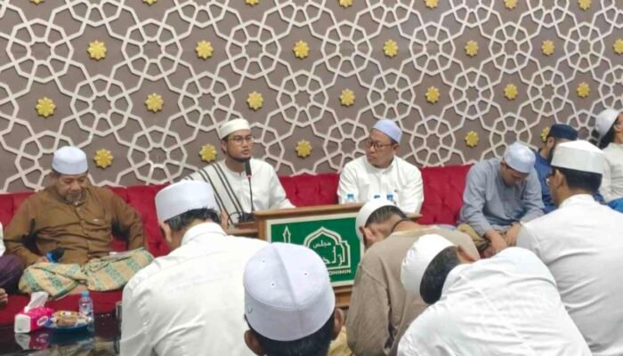 Kajian Maroqil ‘Ubudiyah Majelis Ar-rohimin: Tujuh Keutamaan Diam Dibahas Habib Musthofa