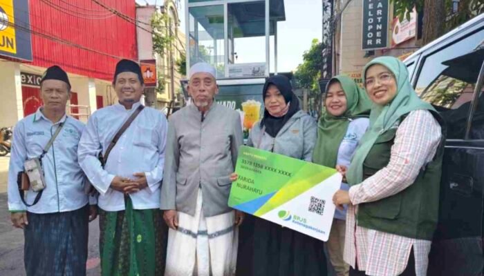 Wujudkan Kemaslahatan Masyarakat, LAZISNU Surabaya Integrasikan Bantuan Usaha dan Program Kesehatan